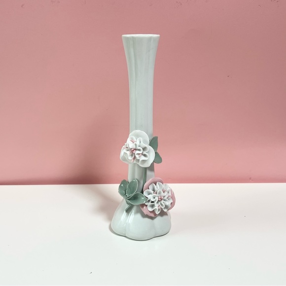 Vintage Other - Vintage retro pastel kitsch 3D floral stem bud vase